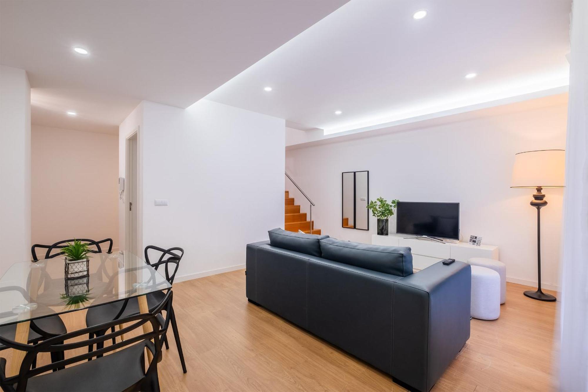 Ponta Delgada Flats - Host & Chill Apartment Luaran gambar